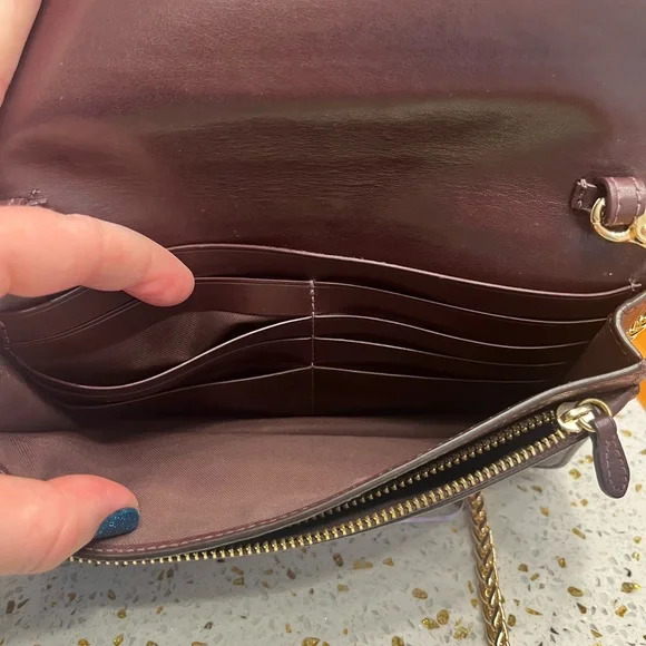 Coach Anna - Signature Victorian Flowers- Crossbody with gold hardware - Picture 7 of 13